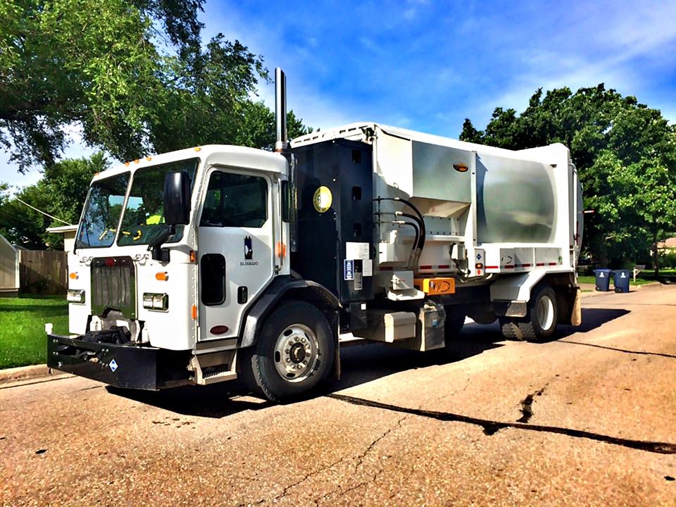 First split body trash/recycle truck used for a City in Kansas!